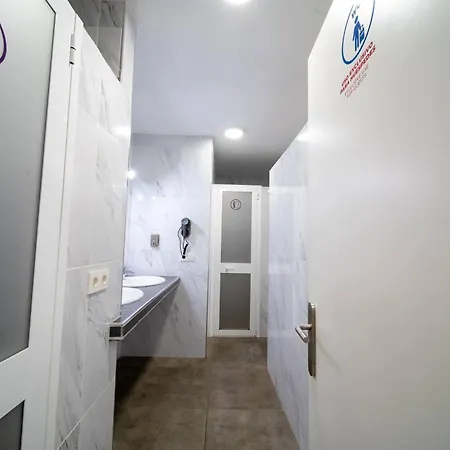 Be Happy - En El Centro De Hostel *