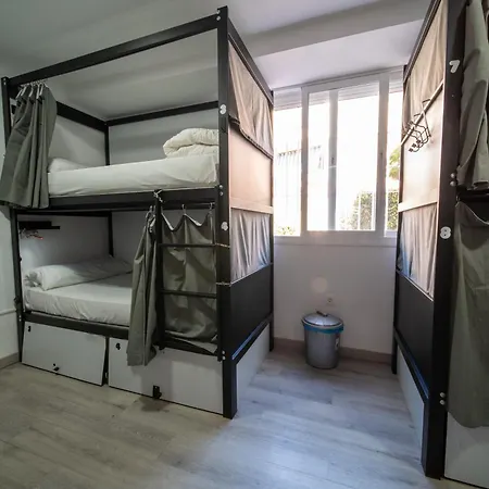 Hostel Be Happy - En El Centro De *