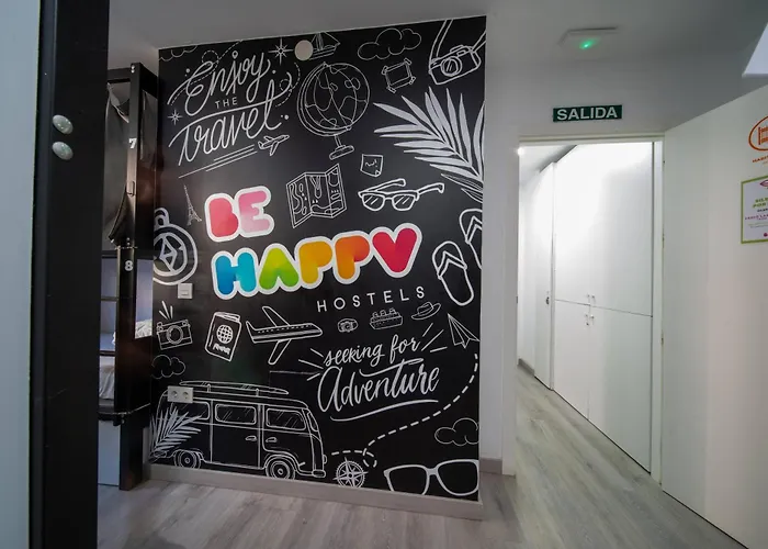 Be Happy - En El Centro De Auberge de jeunesse Nerja