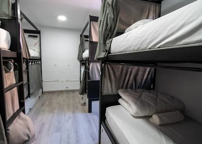 Be Happy - En El Centro De Hostel Nerja