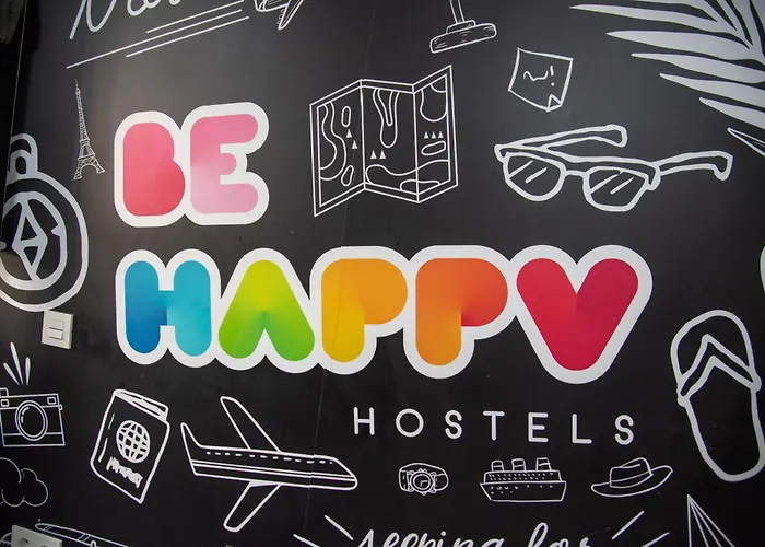 Hostel Be Happy - En El Centro De Nerja