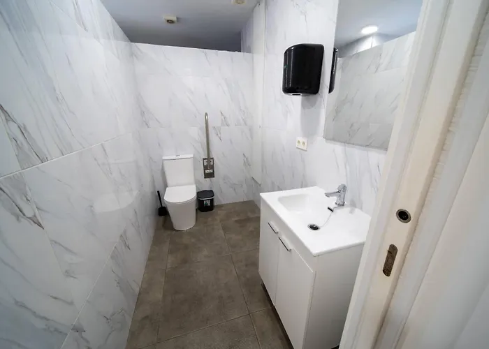 Be Happy - En El Centro De Albergue *