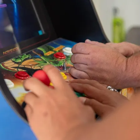 Be Happy - En El Centro De Hostal